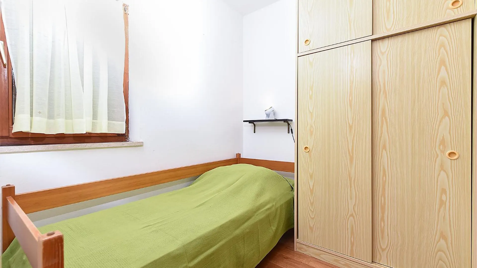 Apartments Presika 2372 Labin